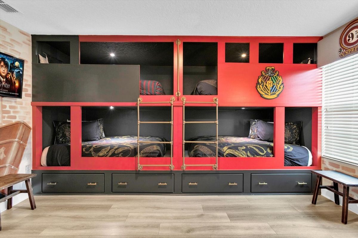 Bunk Bedroom 4 (Angle 2)