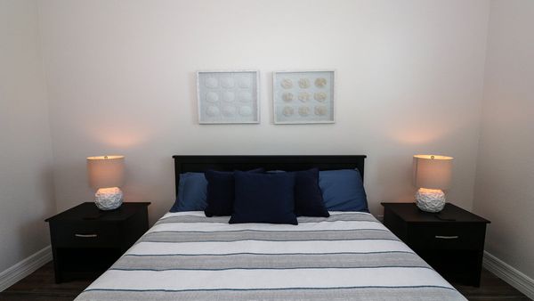 Queen guest bedroom