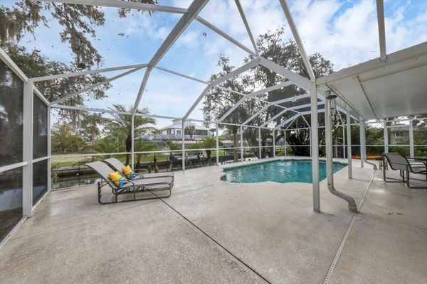 Perfect Florida outdoor space