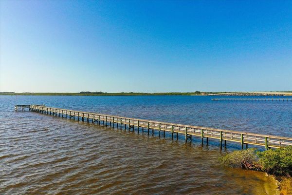 Pier over the Myakka