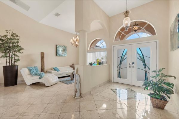 Formal living room & foyer