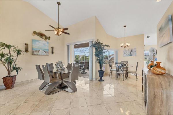 Dining room overlooking pool