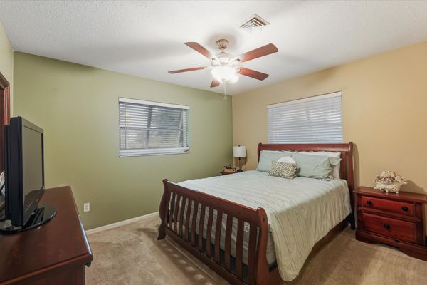 Bedroom 3 with queen bed