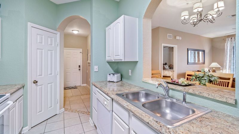 Kitchen (Angle)