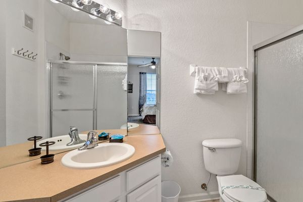 Master King Bathroom 1
Shower