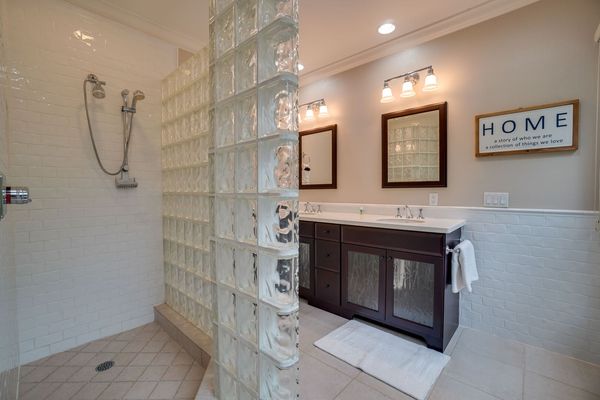 Bathroom 4