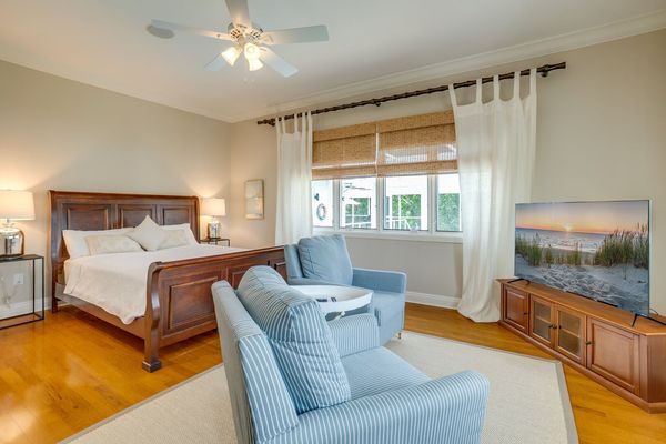 Primary Bedroom - King Bed