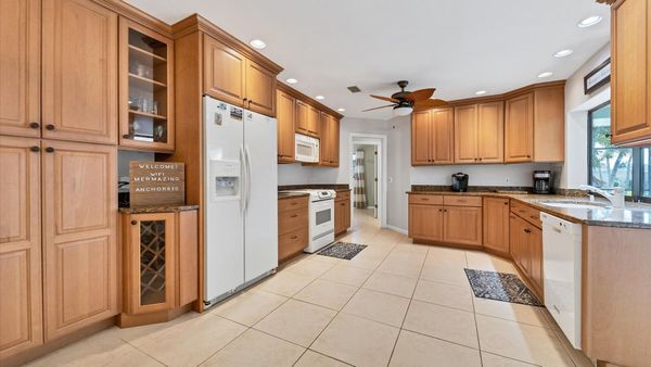 Plenty of space in the kitchen to prepare any meal