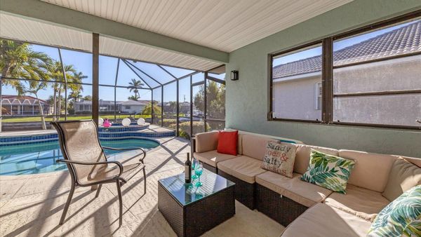 Relaxing lanai seating