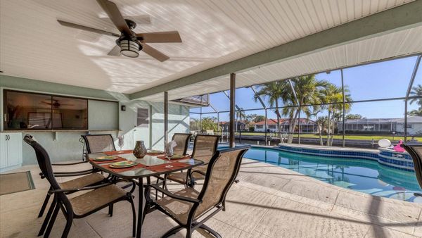 Enjoy al fresco dining on the covered lanai