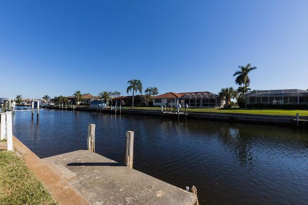 Dock to tie your boat (Boat lift not available)