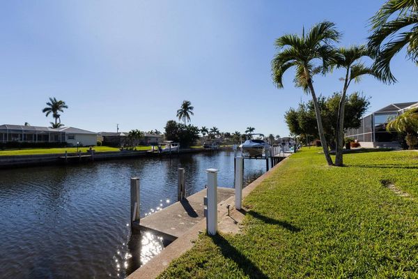 Dock to tie your boat (Boat lift not available)