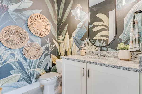 Half bathroom on the ground floor.