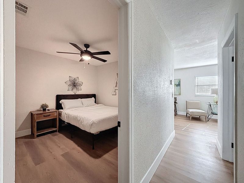 Bedroom 2 - Queen Bed