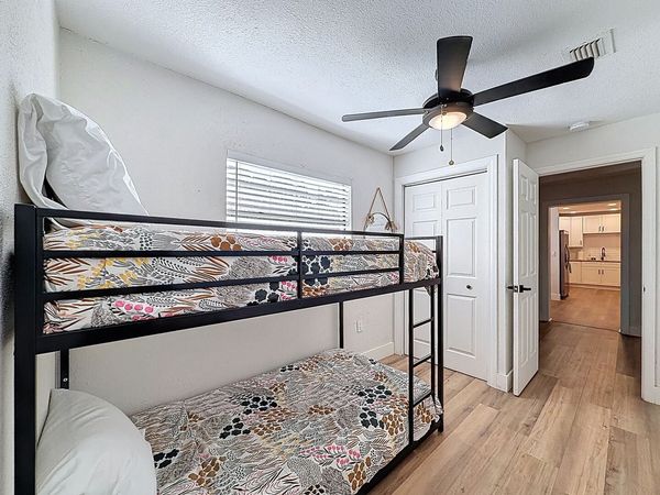 Bedroom 4 - Twin bunk bed