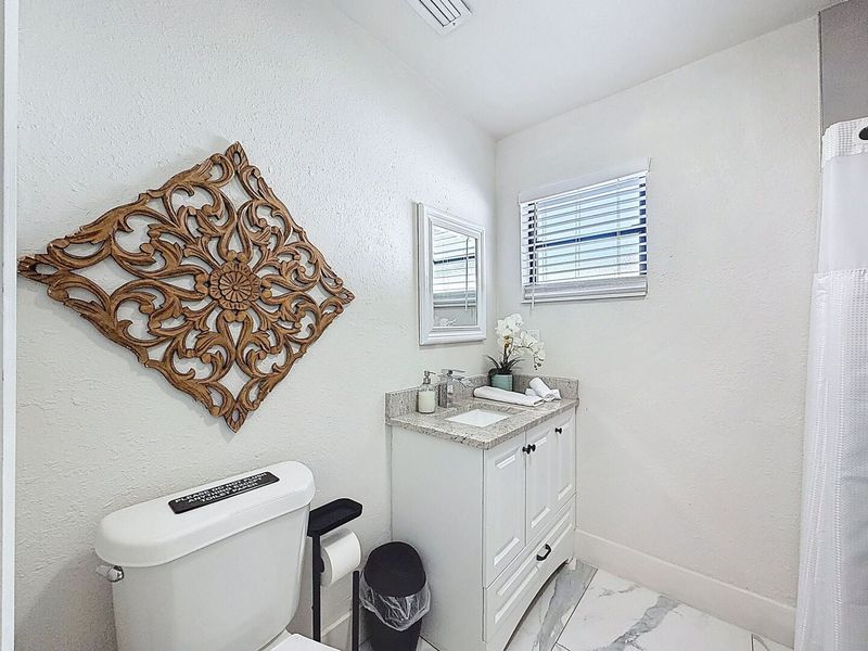 Ensuite to Bedroom 5 - Walk in shower