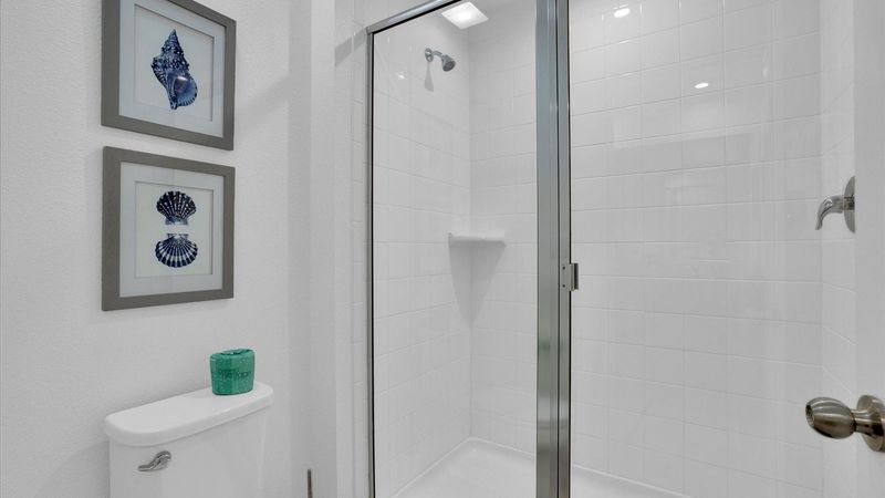 Jack N Jill Bathroom 6 (Angle)
Shower