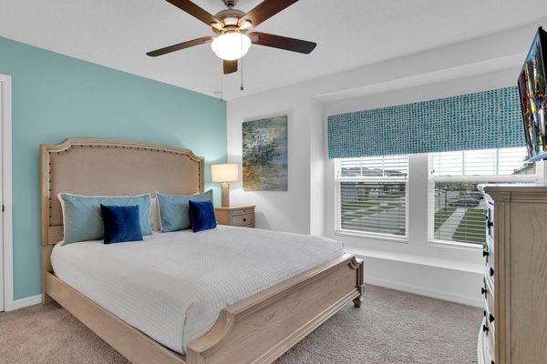 King Bedroom 6 (Angle)