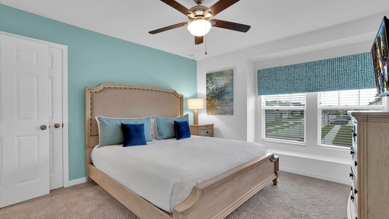 King Bedroom 6 (Angle)