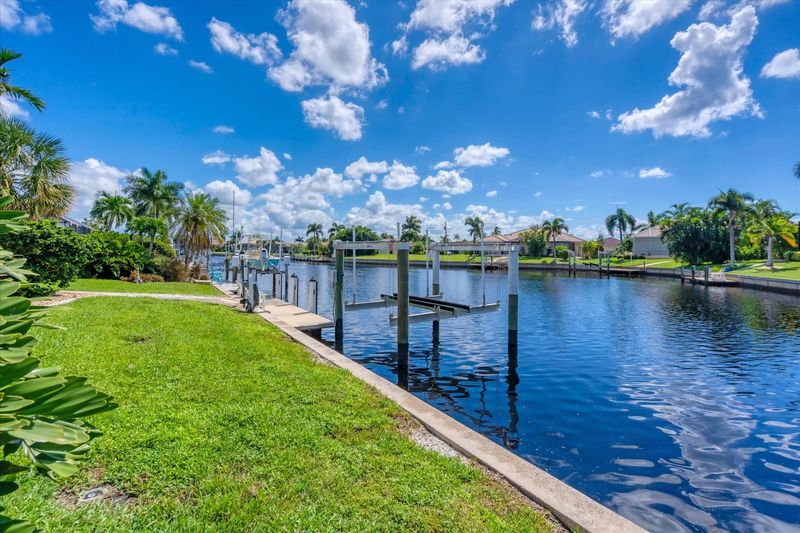 Private boat dock (Boat lift not available)