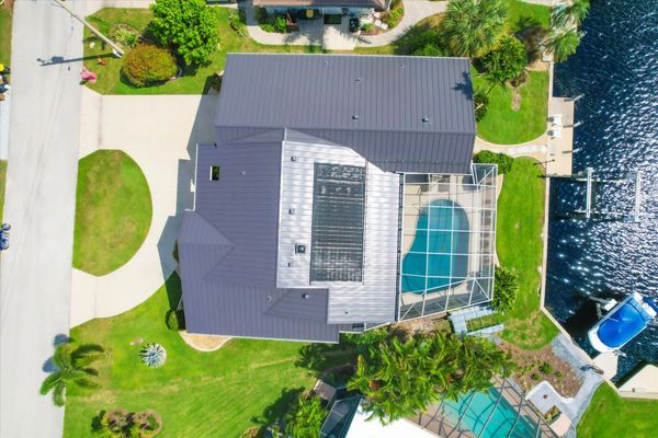 Beautiful Punta Gorda Isles waterfront home with private pool (Boat lift not available)