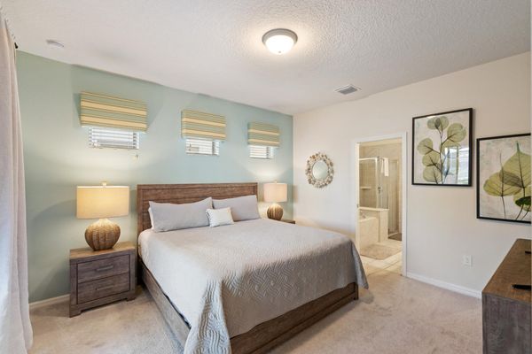 Master King Bedroom 1 Downstairs, Attached Bathroom 43" Smart TV