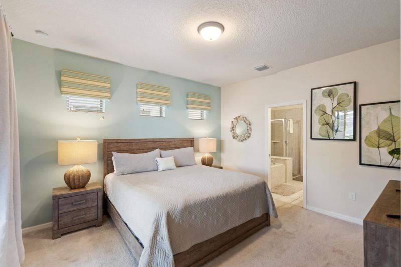 Master King Bedroom 1 Downstairs, Attached Bathroom 43" Smart TV