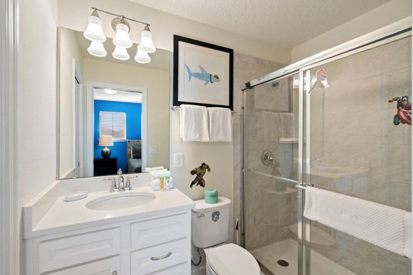 Twin/ Double Bathroom 4 Upstairs Shower