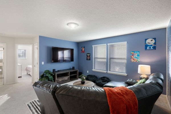 Loft 65" Smart TV