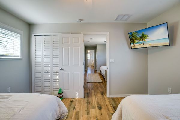 Bedroom 2 - 2 Full Beds