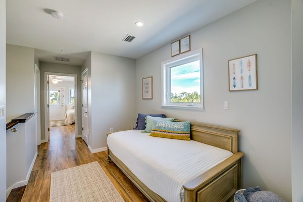 Hallway - Twin Bed