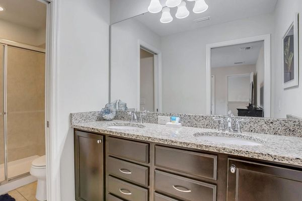 King Suite Bathroom 3 Upstairs
Shower