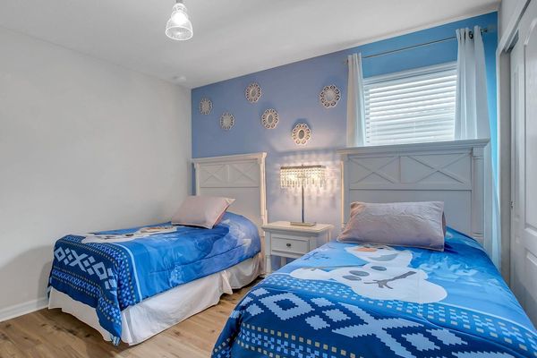 Two Twins Bedroom 7 (Angle)