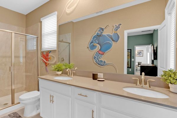 Master King Bathroom 1 Downstairs
Shower