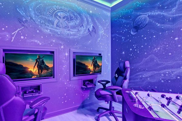 Game Room (Angle)
2 - 40" Smart TV's
2 - PlayStation 4'S