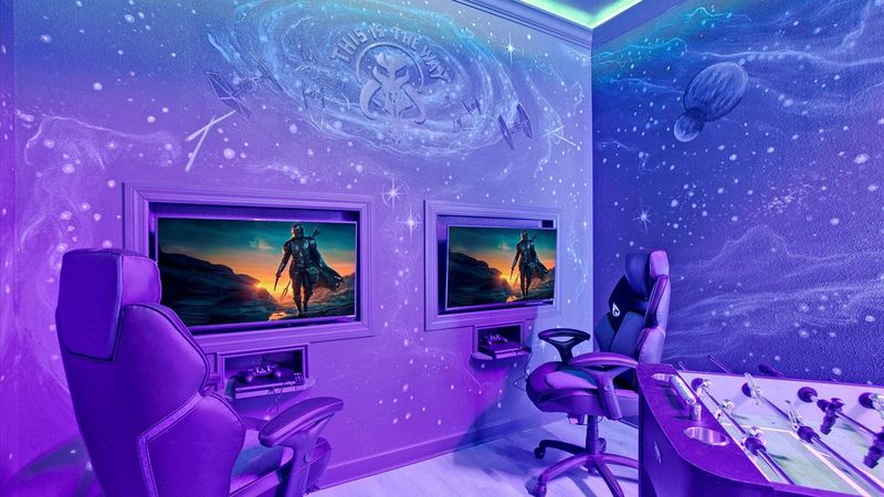 Game Room (Angle)
2 - 40" Smart TV's
2 - PlayStation 4'S