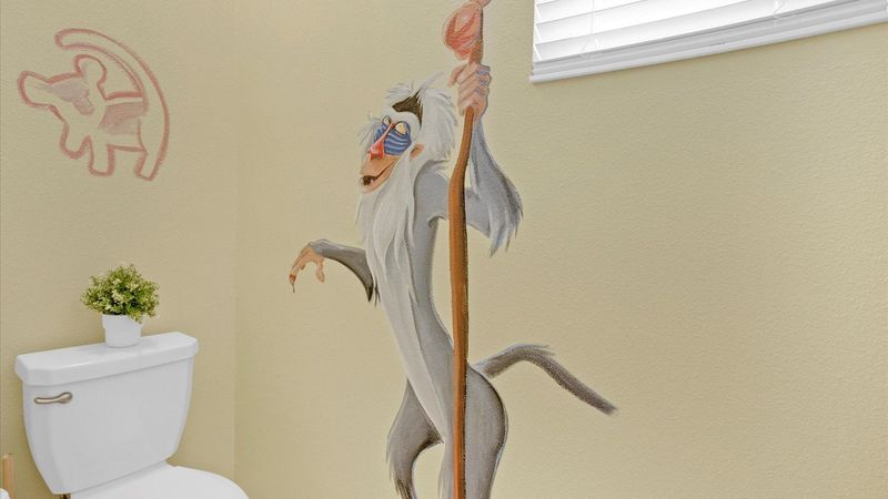 Master King Bathroom 2 
(Angle 2)