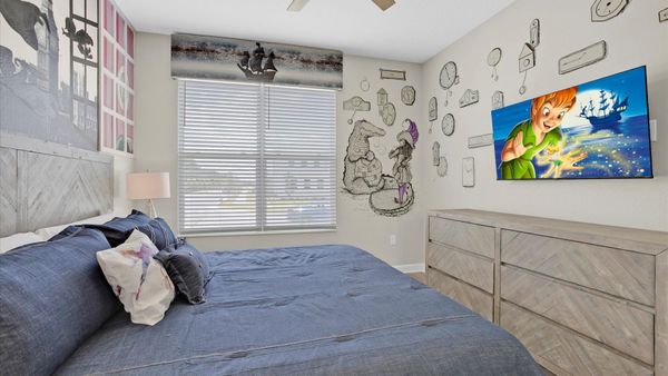King Bedroom 3 (Angle)
50" Roku TV