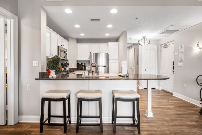 Enjoy casual meals at the breakfast bar