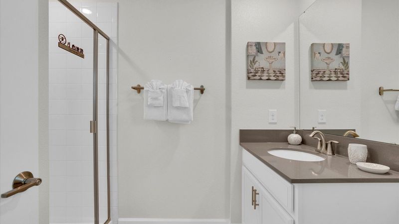 King Suite Bathroom 2 Upstairs
Shower