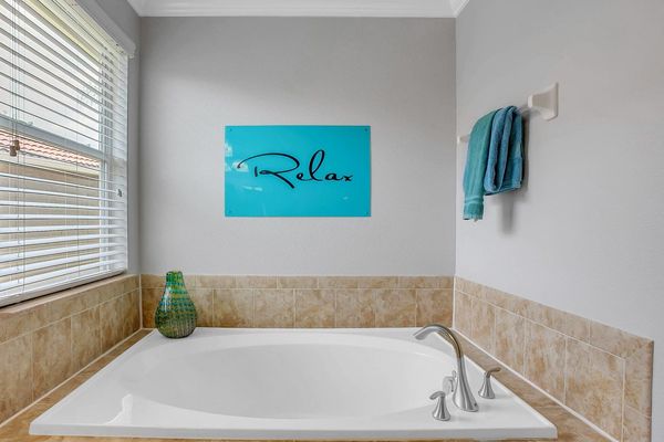 Master King Bathroom 1 (Angle)