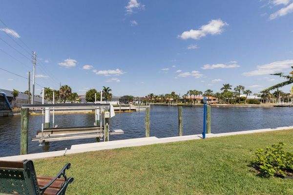 Spacious backyard leading to the boat dock. Dock size 6' x 30' (Boat lift not available)
