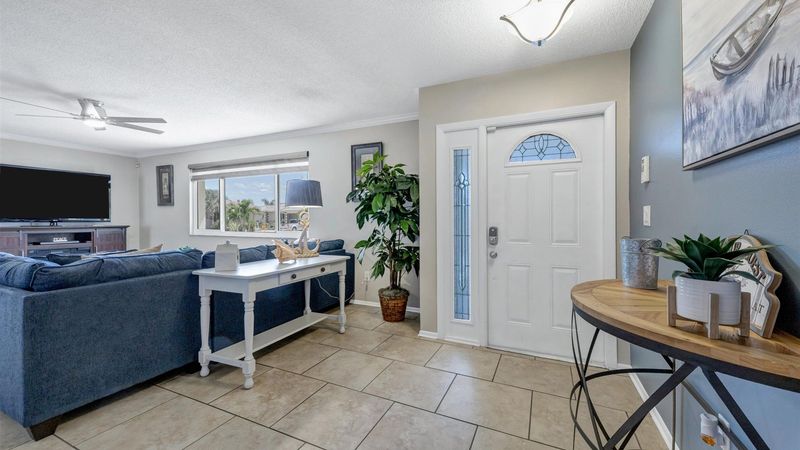 Welcome to the lovely Canal House of Punta Gorda Isles