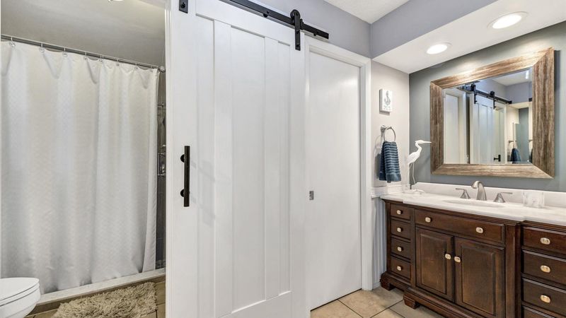 King master bedroom ensuite