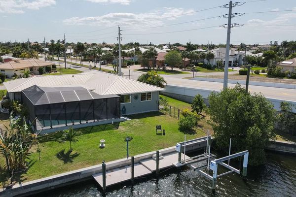 Spacious backyard area. Dock size 6' x 30' (Boat lift not available)