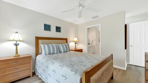 Queen guest bedroom with ensuite