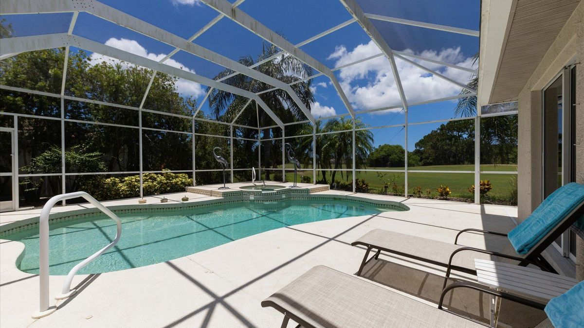 Soak up the sun by the gorgeous pool overlooking the golf course.
Pool is 12x20 6ft spa around