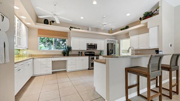 Breakfast bar