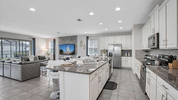 Kitchen (Angle)