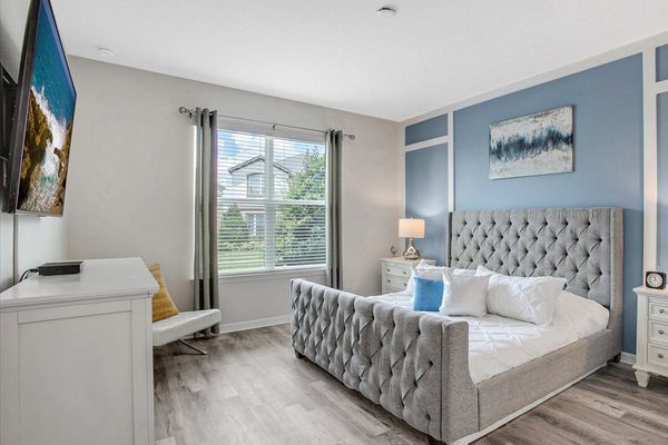 Master King Bedroom 1
Downstairs